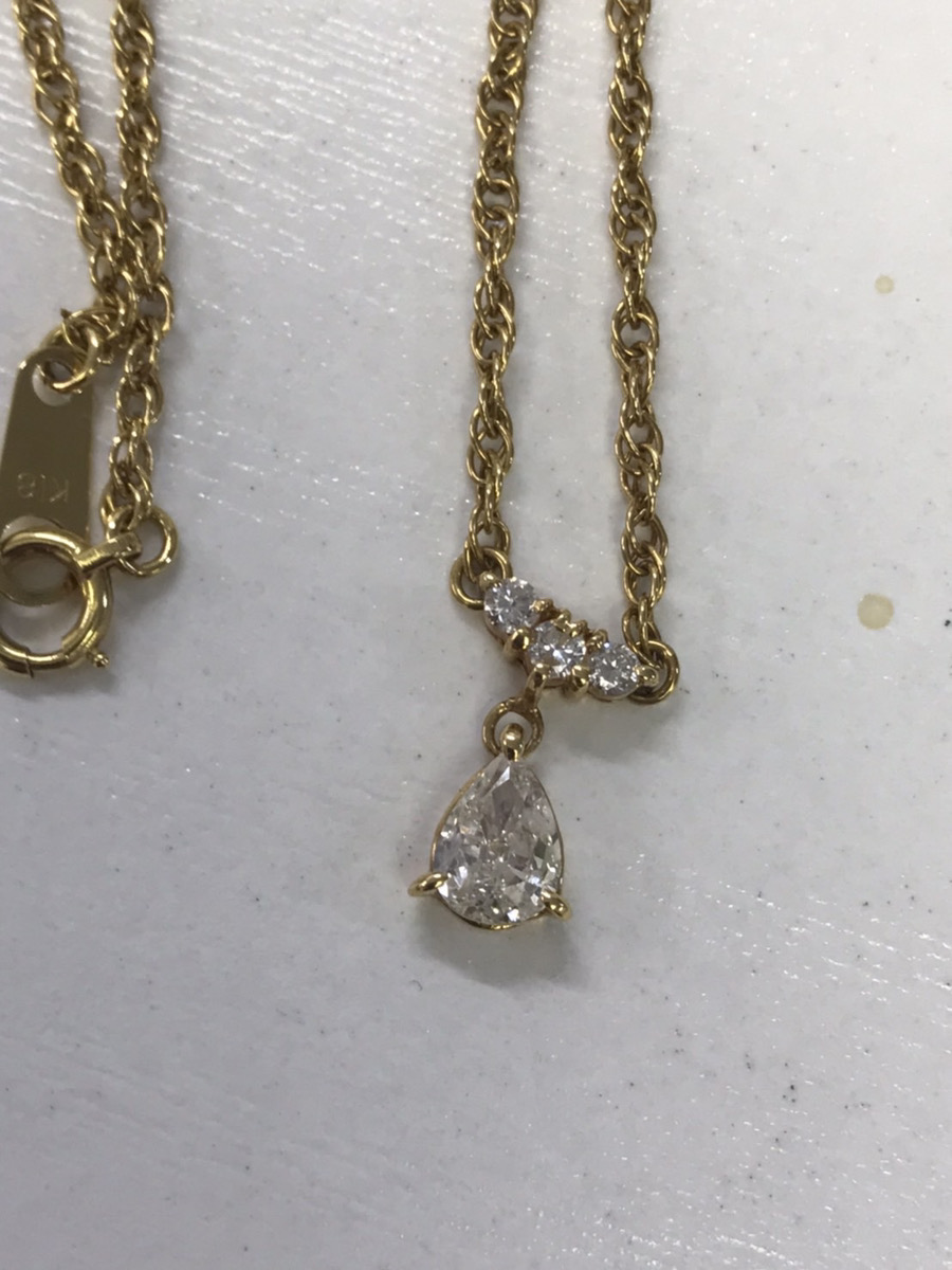 ダイヤも色石もお値段お付けしてお買取りできます♪