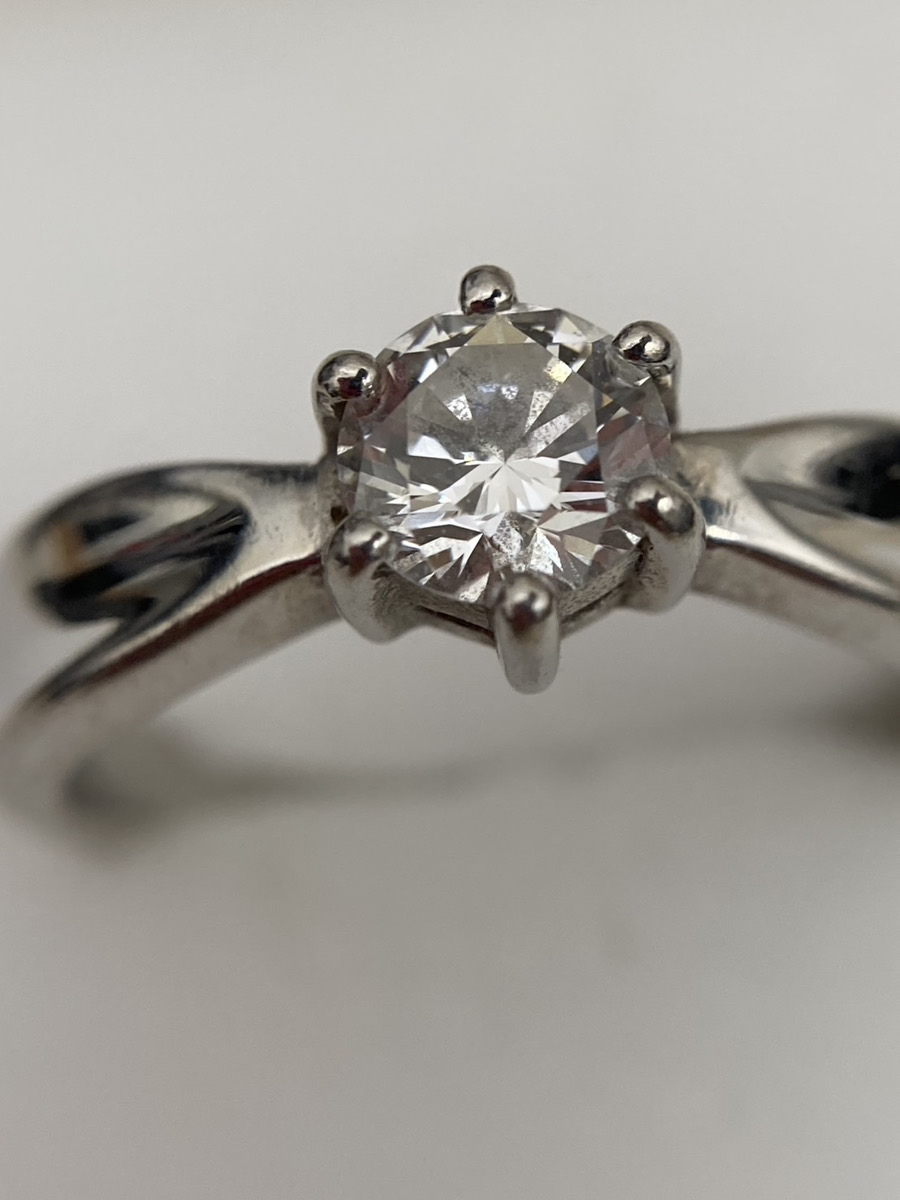 ダイヤのアクセサリー是非見させてください♪