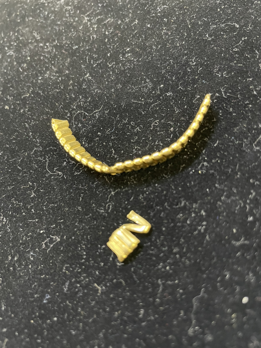 ジュエリーは壊れていても査定します！