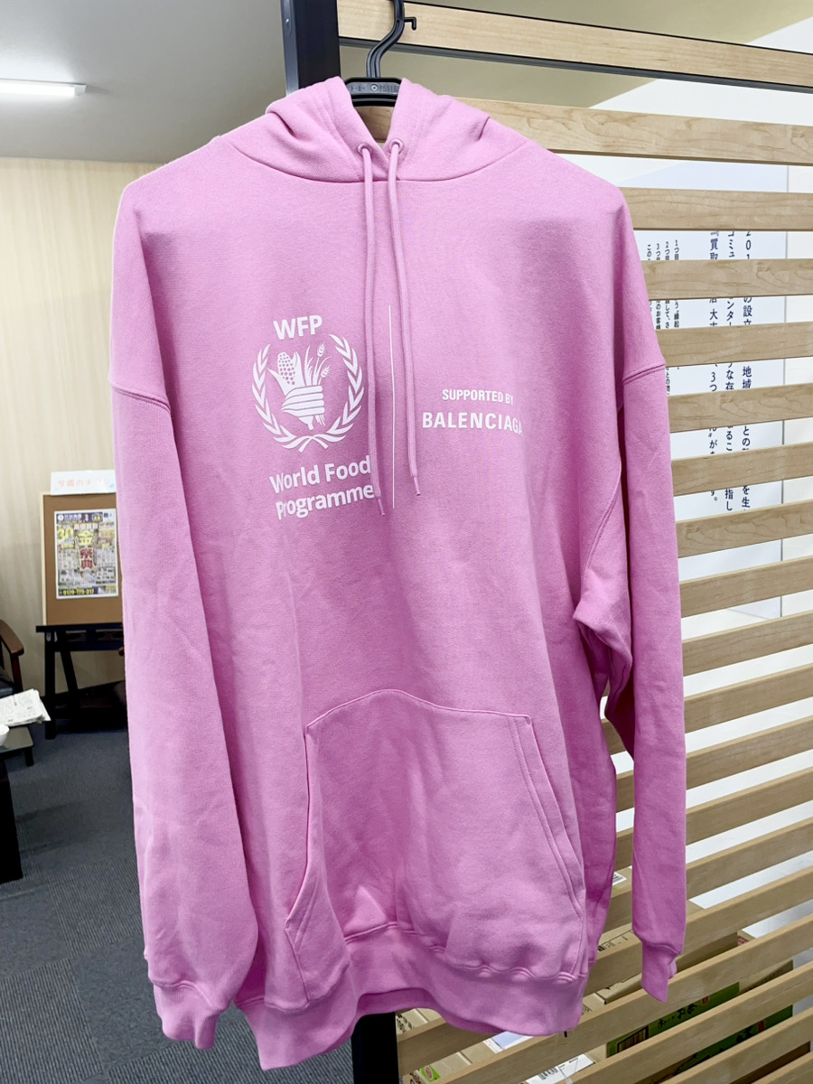バレンシアガ・WFPパーカーをお買取り致しました。