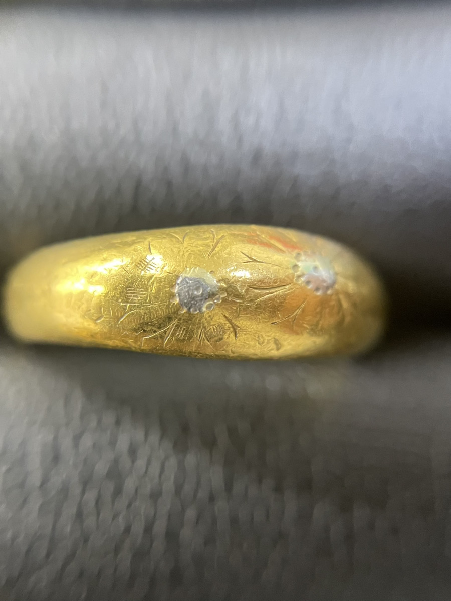 金製のデザインリングをお買取り致しました。