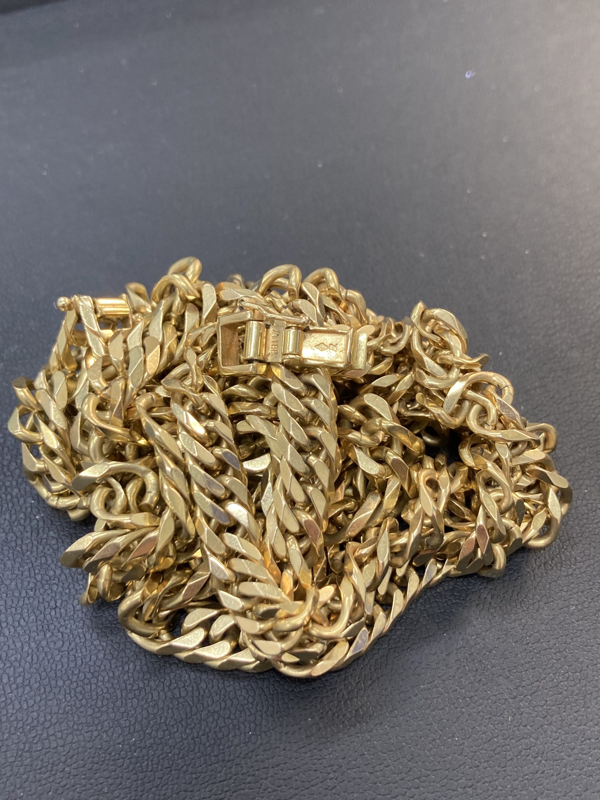 金のネックレスをお買取させて頂きました♪