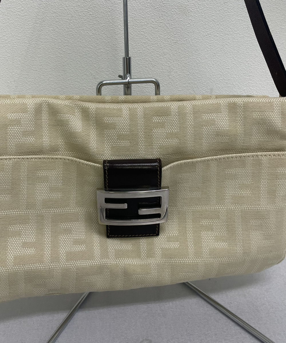 フェンディのバッグ、お任せください！