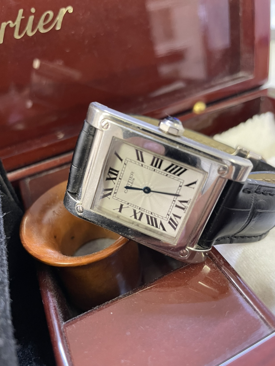 カルティエの時計、お任せください！